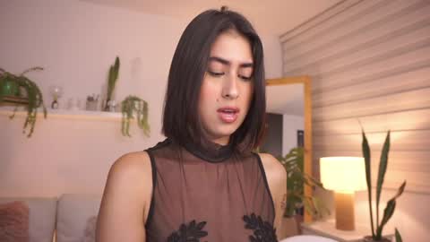 ELLA OWEN online show from April 10, 9:32 pm