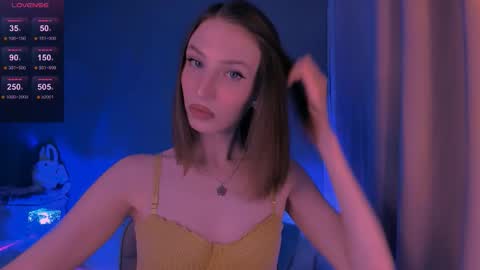 ellaamber online show from March 3, 1:11 am