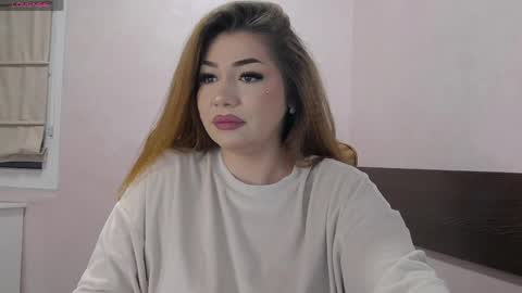 Ella online show from March 29, 3:38 am