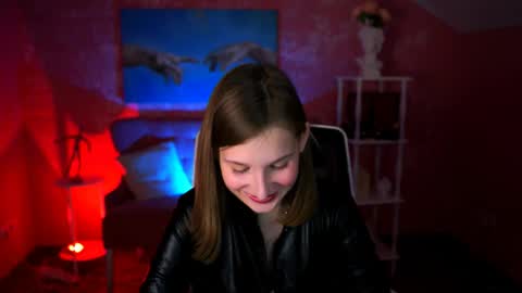 Ella online show from April 19, 6:10 pm