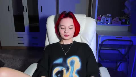 ellales online show from September 12, 9:18 am