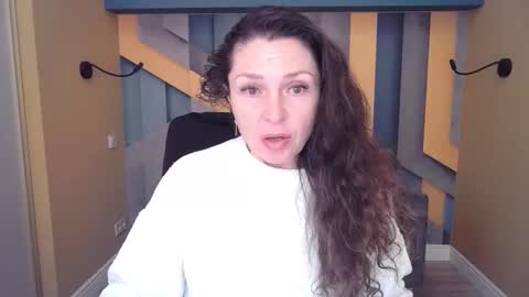 EllaLongs online show from February 11, 12:39 pm