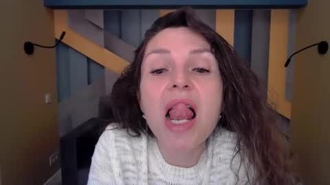 EllaLongs online show from September 27, 11:28 am