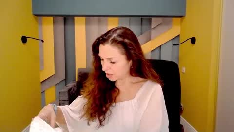 EllaLongs online show from February 23, 12:30 pm