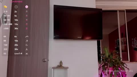 Ella online show from October 8, 1:10 am