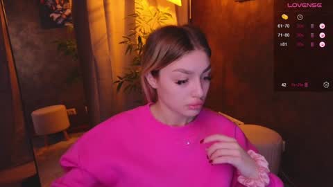 ellamilla online show from January 5, 5:20 am