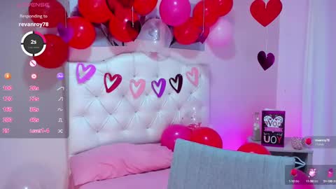 ellarosee_ online show from February 13, 8:34 pm