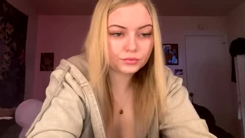 ellejess online show from March 2, 3:19 pm