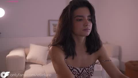 Linda Restrepo online show from September 22, 10:41 pm