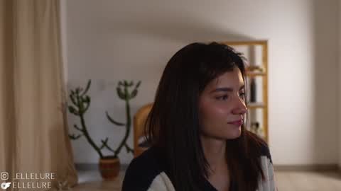 Linda Restrepo online show from February 6, 10:00 pm