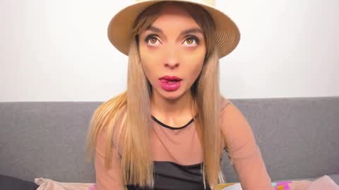 ellen_flow online show from March 9, 12:00 am