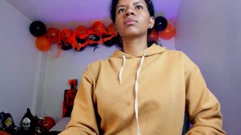  Ellie   online show from November 1, 6:56 pm