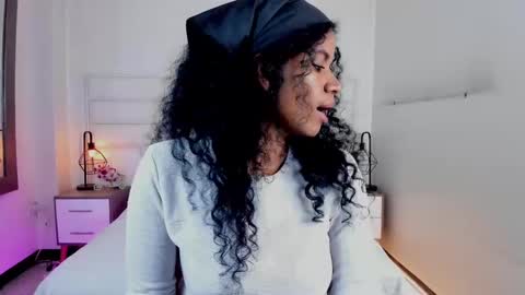  Ellie   online show from February 18, 1:00 pm