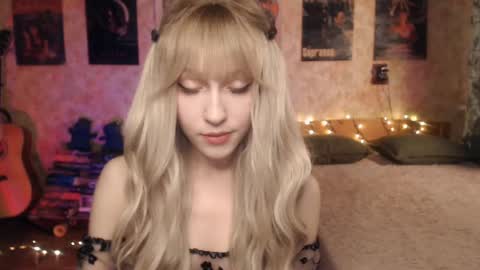 ellie_friendly online show from January 26, 12:16 am