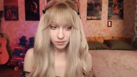 ellie_friendly online show from March 10, 12:07 am