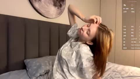 Ellie online show from September 20, 7:06 am