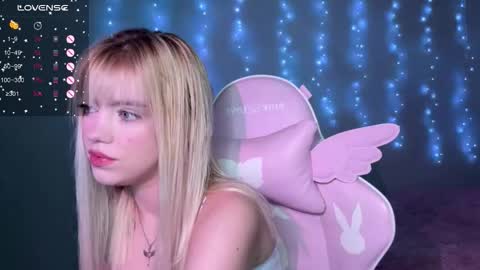 ellie online show from November 25, 6:53 pm