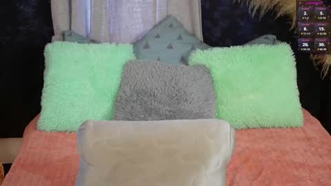 Ellie Ramos online show from October 17, 4:54 pm