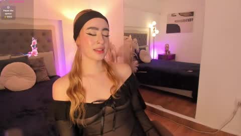 ellieadeline online show from June 3, 4:13 am