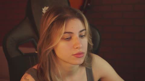 elliecutes online show from February 4, 5:53 am