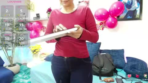 elliee1 online show from September 18, 11:42 am