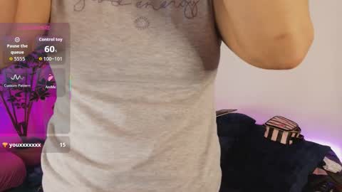 elliee1 online show from November 3, 3:27 pm