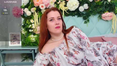 EllieLarson online show from October 9, 5:39 pm