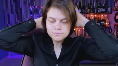 elliemurler online show from September 21, 9:08 am