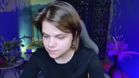 elliemurler online show from October 13, 1:03 pm