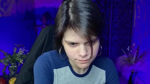 elliemurler online show from September 16, 9:17 am