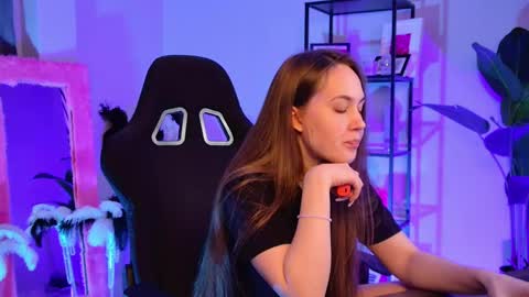 Elin online show from March 21, 3:06 pm