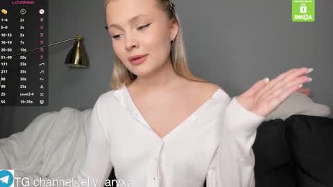 elly_aryxd online show from December 22, 6:44 pm