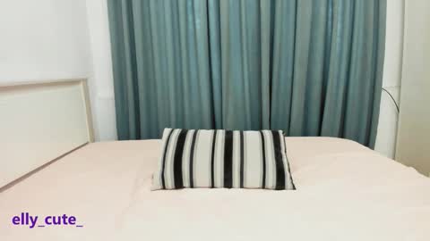 Elly Cute  online show from November 17, 2:12 am