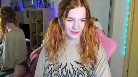 Elly     Fansly  online show from October 12, 8:28 am