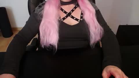 Elly online show from March 17, 2:54 pm