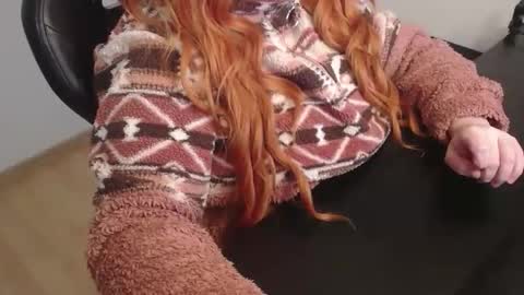 Elly online show from November 23, 6:42 pm