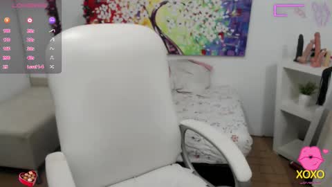 Elly online show from October 18, 11:46 am