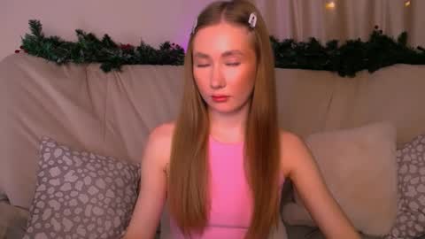  Elly  online show from January 10, 3:33 am