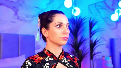 Elly online show from November 22, 8:33 pm