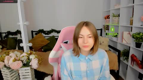 elma_lily online show from December 23, 7:23 am