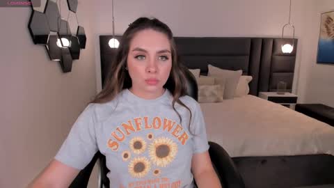 ELOISA OLIVERO online show from February 25, 8:03 am