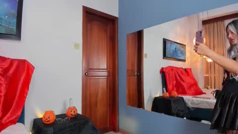 EloiseQuinn online show from November 1, 6:01 pm