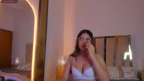 Elsa online show from February 20, 1:01 pm