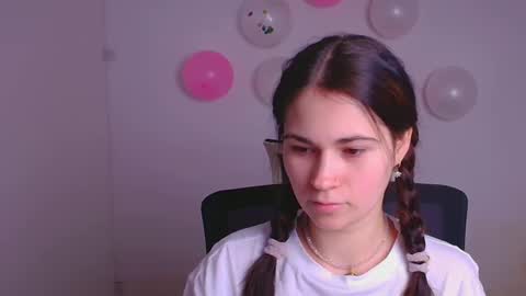 Elsa online show from February 16, 8:00 pm