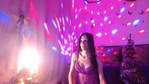 Elisa online show from December 21, 6:01 pm