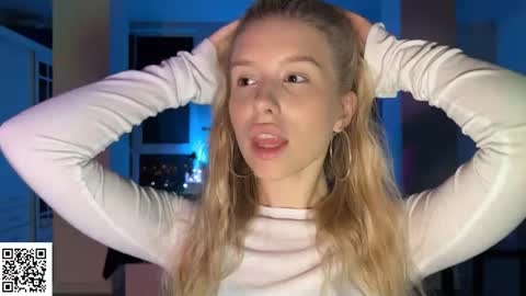 Elysia online show from December 1, 11:18 pm