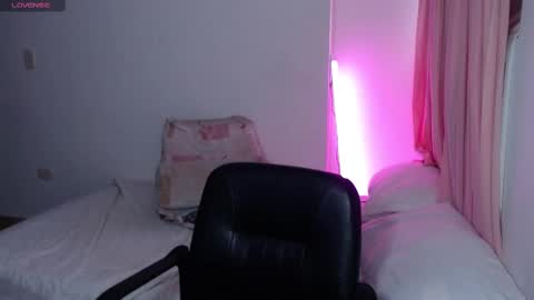 A N D R E A online show from February 13, 6:27 pm