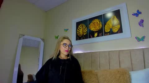 ema garcia  online show from October 2, 12:32 pm