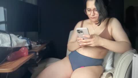 Ema Love online show from January 19, 5:03 am