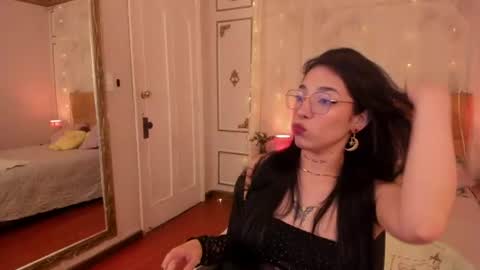 Emma online show from July 22, 3:40 am